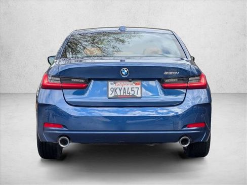 Used 2024 BMW 330i Sedan w/ Premium Package image 7