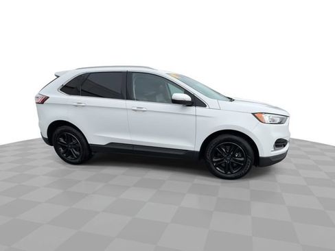 Used 2019 Ford Edge SEL w/ Cold Weather Package image 9