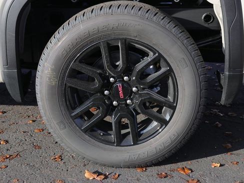 New 2026 GMC Sierra 1500 Pro w/ Graphite Edition image 9