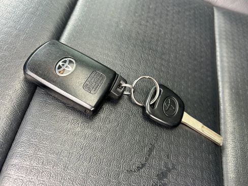 Used 2021 Toyota Tacoma TRD Off-Road w/ TRD Premium Off Road Package image 33