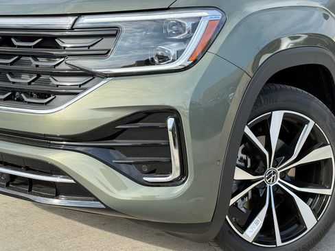 New 2026 Volkswagen Atlas Cross Sport SEL Premium R-Line AWD/4WD image 2