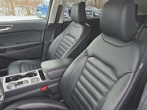 Used 2022 Ford Edge SEL w/ Convenience Package image 12