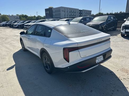 New 2026 Kia K4 FWD image 5