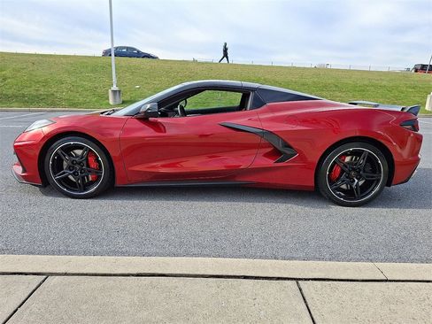 Used 2022 Chevrolet Corvette Stingray Premium Conv w/ Z51 Performance Package image 6