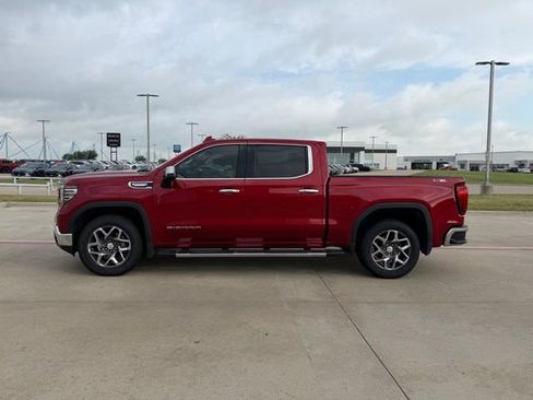 Used 2023 GMC Sierra 1500 SLT image 7
