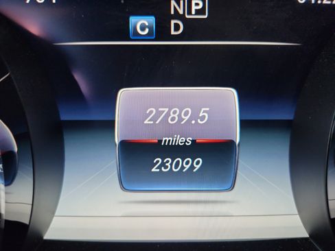 Used 2018 Mercedes-Benz E 400 4MATIC Cabriolet image 11