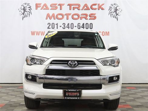 Used 2022 Toyota 4Runner Limited AWD/4WD image 3