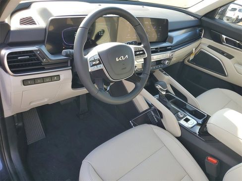 New 2025 Kia Telluride S image 6