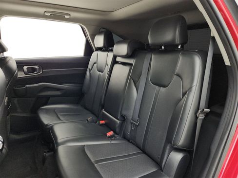 Used 2021 Kia Sorento S w/ Panoramic Sunroof Package image 28