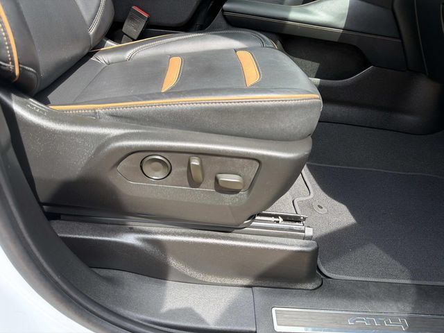 Used 2024 GMC Yukon AT4 w/ Technology Package AWD/4WD image 16