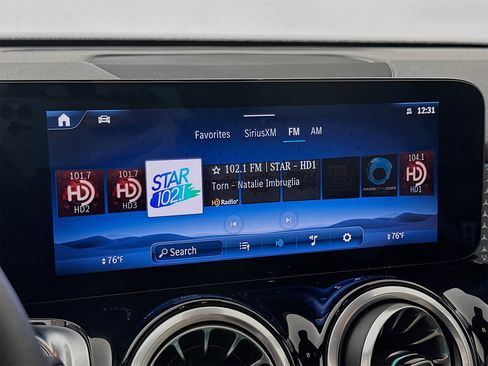 Certified 2025 Mercedes-Benz GLB 250 4MATIC image 16