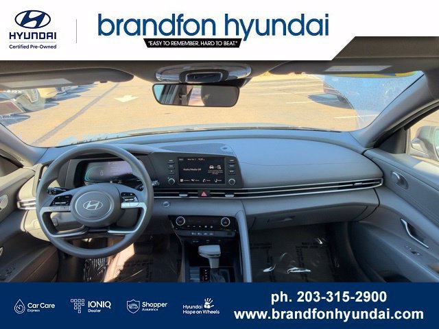 Used 2026 Hyundai Elantra Hybrid FWD image 12