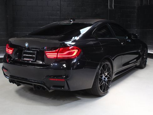 Used 2018 BMW M4 Coupe w/ Competition Package RWD image 18