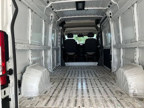 Used 2025 RAM ProMaster 2500 w/ Convenience Group FWD image 34