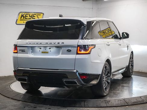 Used 2018 Land Rover Range Rover Sport HSE image 4