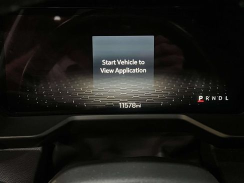 Used 2025 GMC Acadia Elevation FWD image 18