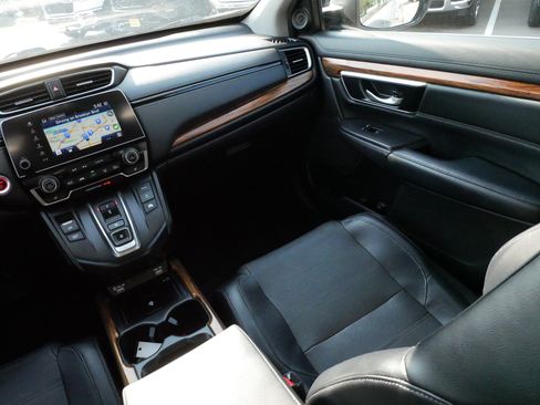 Used 2022 Honda CR-V Touring image 11