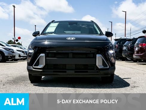 Used 2025 Hyundai Kona SEL FWD image 3