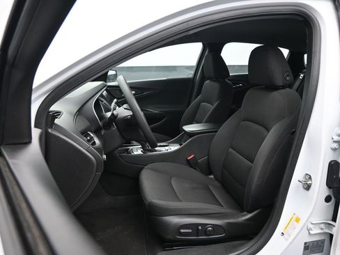 Used 2024 Chevrolet Malibu LT image 27