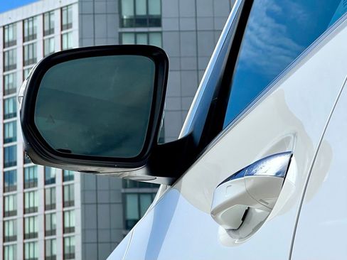 Certified 2024 Mercedes-Benz GLS 450 4MATIC image 11