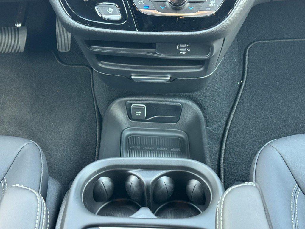 New 2027 Chrysler Pacifica Select FWD image 12