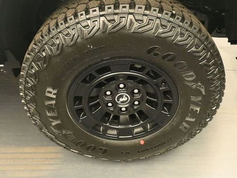 New 2026 Ford Bronco 4-Door AWD/4WD image 9