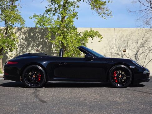 Used 2013 Porsche 911 Carrera 4S AWD/4WD image 14