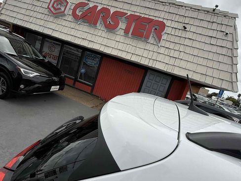 Used 2018 Jeep Cherokee Trailhawk image 22