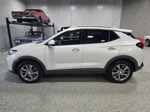Certified 2023 Buick Encore GX Essence w/ Advanced Technology Package AWD/4WD image 2