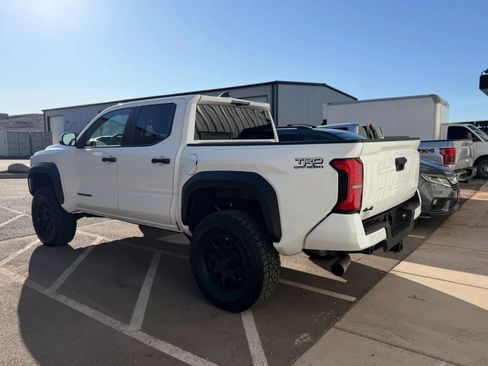 Used 2024 Toyota Tacoma TRD Off-Road AWD/4WD image 4