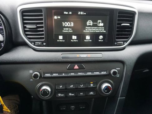 Used 2020 Kia Sportage LX image 12