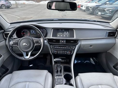 Used 2018 Kia Optima EX w/ Premium Package image 12