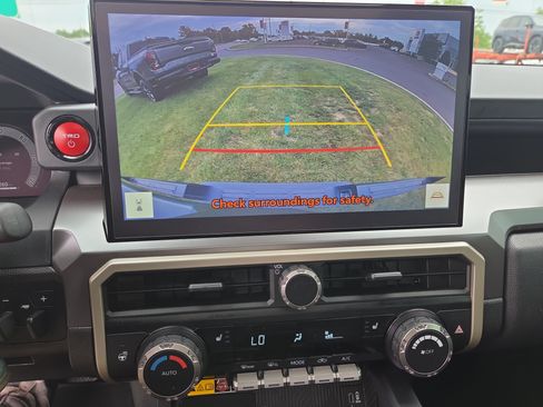 Certified 2025 Toyota Tacoma TRD Off-Road w/ TRD Off Road Upgrade Package AWD/4WD image 24