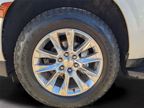 Used 2023 Chevrolet Tahoe Premier w/ Advanced Technology Package image 27