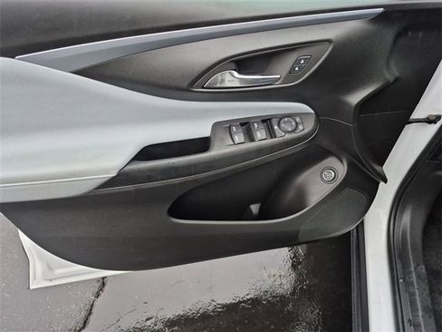 Certified 2024 Buick Envista Preferred w/ Convenience I Package image 20