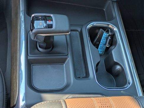 New 2026 Chevrolet Silverado 1500 High Country AWD/4WD image 24
