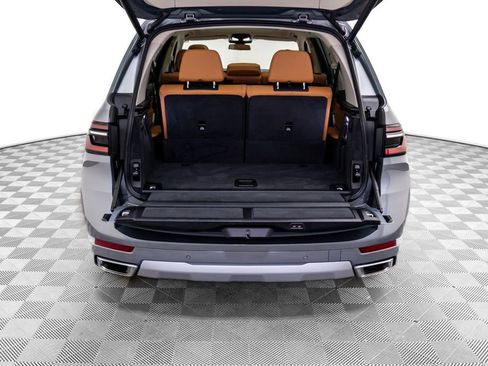 Certified 2025 BMW X7 xDrive40i w/ Premium Package image 36