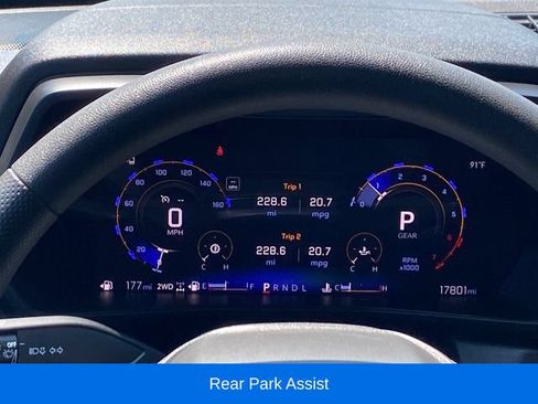 Certified 2024 Chevrolet Colorado Trail Boss w/ Advanced Trailering Package AWD/4WD image 9