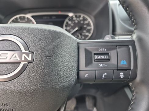 Used 2025 Nissan Rogue SV AWD/4WD image 20