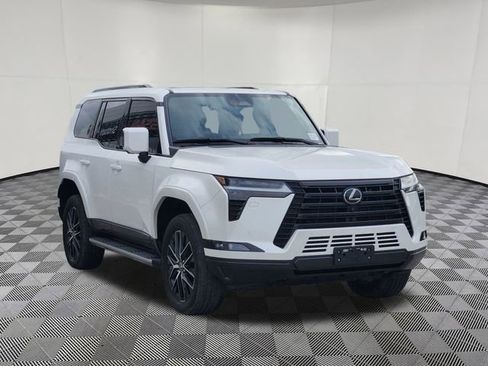 Used 2025 Lexus GX 550 AWD/4WD image 2