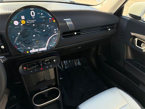 Used 2025 MINI Cooper 2-Door Hardtop image 20