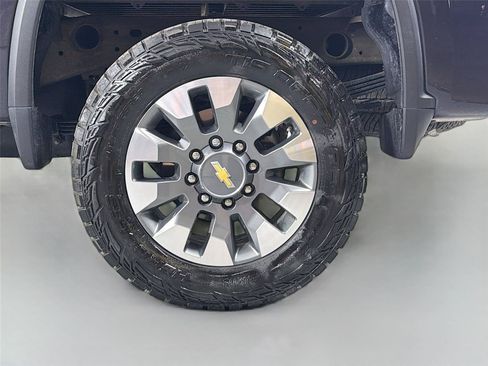 Used 2024 Chevrolet Silverado 2500 Custom w/ Custom Value Package AWD/4WD image 28