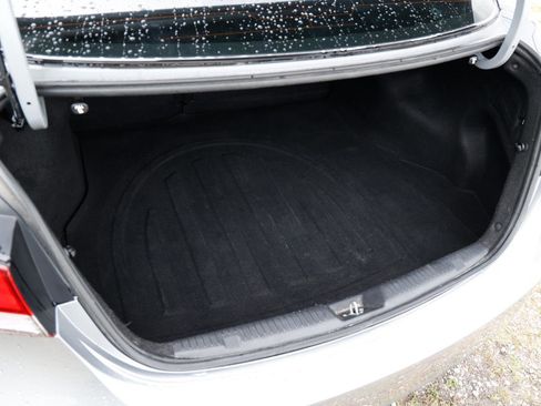 Used 2015 Hyundai Elantra SE image 22