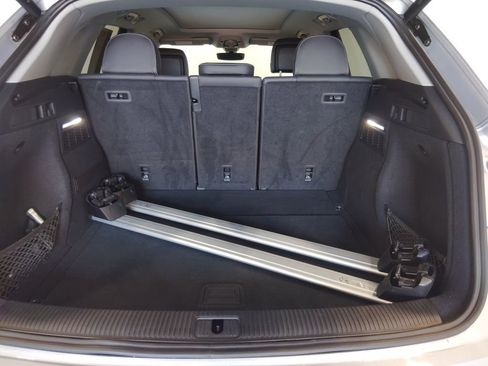 Used 2024 Audi Q5 2.0T Premium w/ Convenience Package image 10