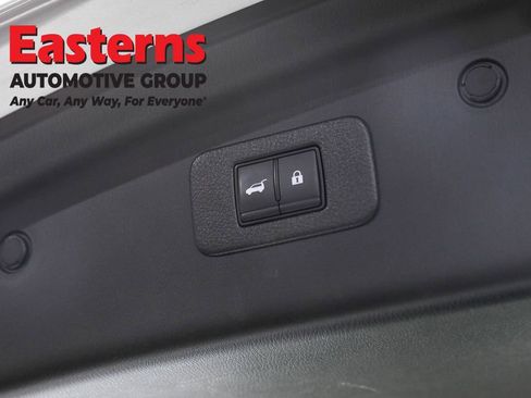 Used 2022 Nissan Armada SV w/ SV Appearance Package image 26