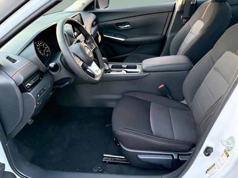 New 2025 Nissan Sentra SR image 16