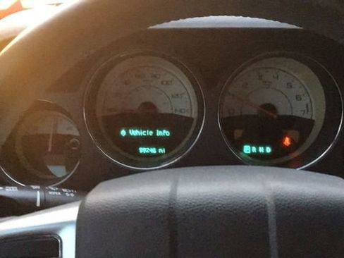 Used 2014 Dodge Challenger SXT image 15