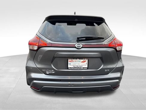 Used 2021 Nissan Kicks SR image 4
