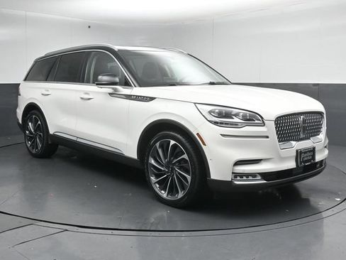 Used 2021 Lincoln Aviator Reserve w/ Equipment Group 202A AWD/4WD image 1