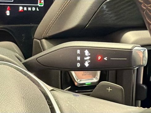 Certified 2025 GMC Yukon XL AT4 w/ AT4 Premium Package AWD/4WD image 15